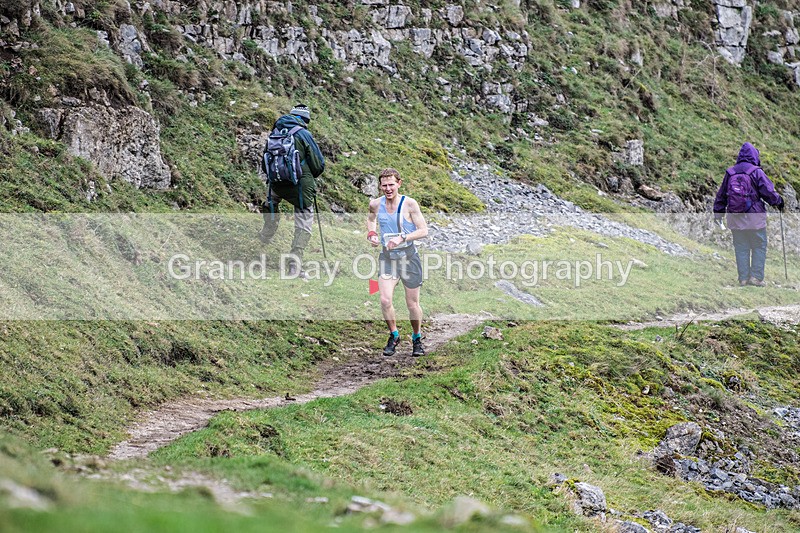 Litton-236 - Litton Christmas Cracker Fell Race (Limestone Series) Sunday 14th December 2025