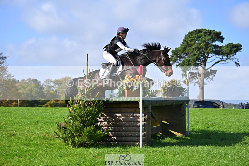 241025-112621-06711 - 018-Alice.Robinson-DERRYS.DIAMOND.CAVALIER