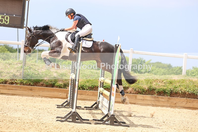 3E7A0613 - Class 10: Senior 95cm open