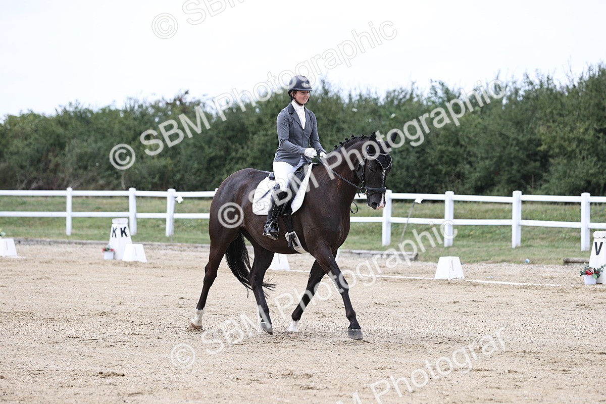 SBM_017554 - Class 14 - Novice 23 - 13.52-14.55