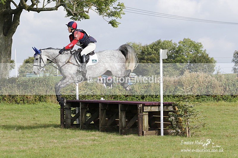  WWHT 171021 2970 - Intermediate (0.90m)  17/10/21