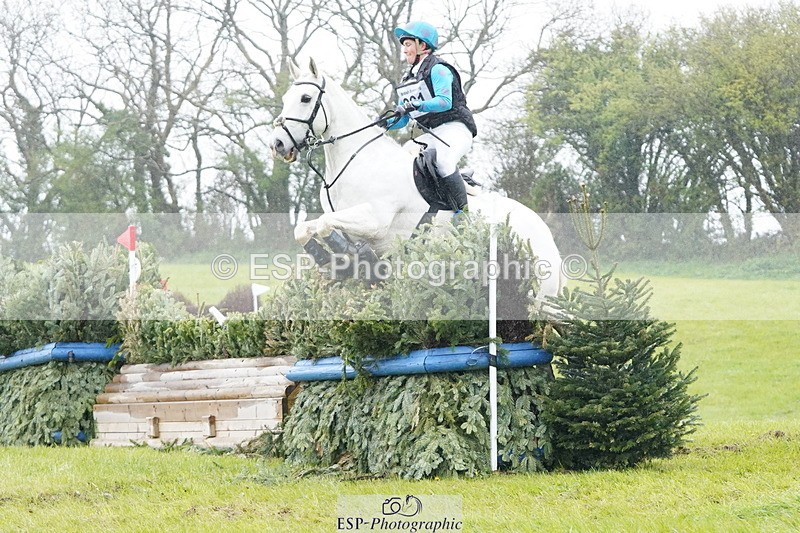 250418-143832-05276 - 221-Lauren.Greaves-EMERALD.LAD.II