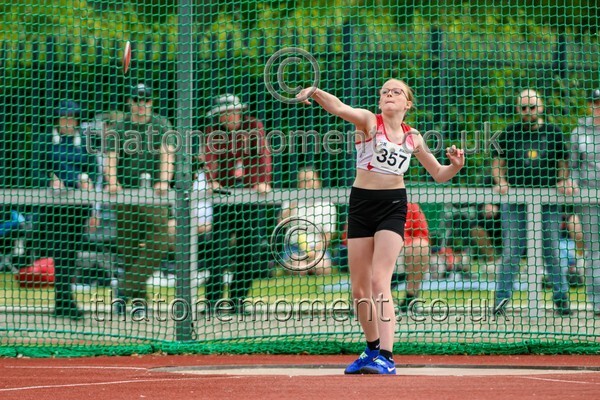 Age25SUN-929995 - Field Female Set Two