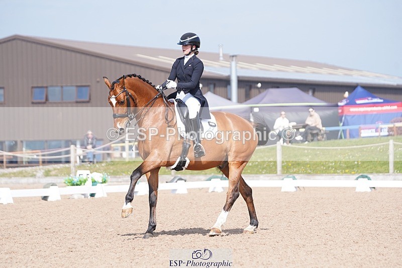 250404-120238-05571 - 010-Jessie.Kirby-As.Well.de.la.Roche.CMF