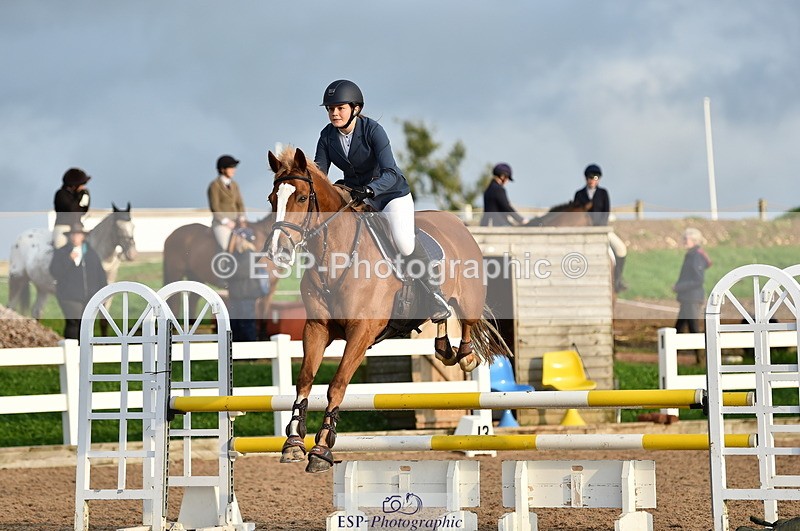 220829A-182512-00558 - 90cm classes