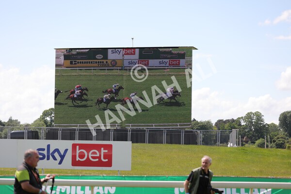 yr11062021r2-30 - Race 2 2.20pm Churchill Tyres Stakes