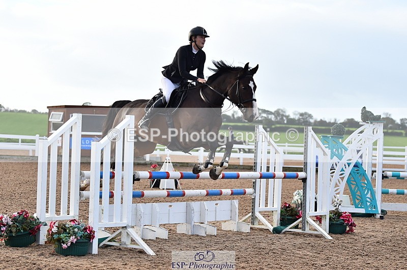 231014A-091710-03668 - Cls 12 British Novice & 90cm Open