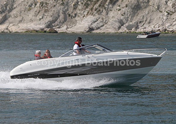 110422 BAYLINER IMG_4327 - Motorboats - Open