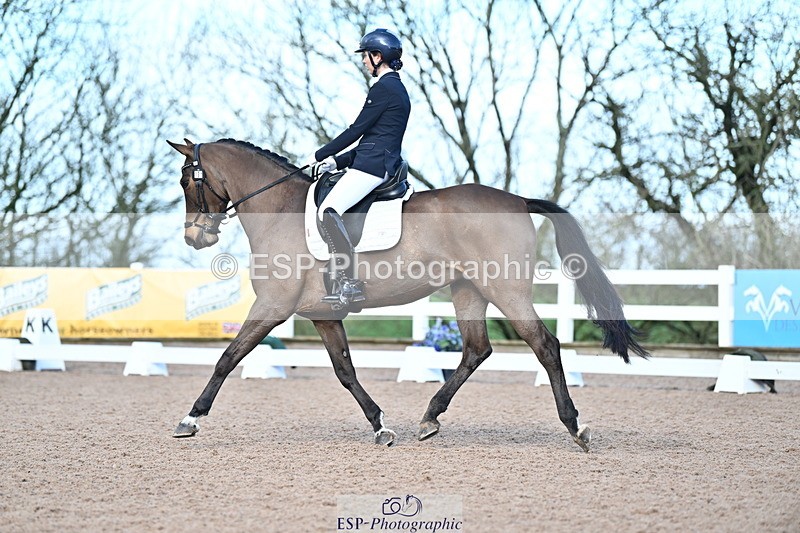 240218A-110258-05782 - 131-Lauren.Burrows-Active.Vogue