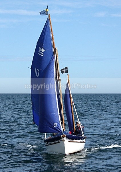 090831 BLUE SAILS 10 IMG_4339 - Sailboats - monohull
