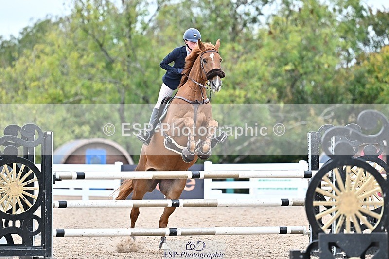 251015-133250-00598 - Cls 4 Newcomers and 1.10m Open