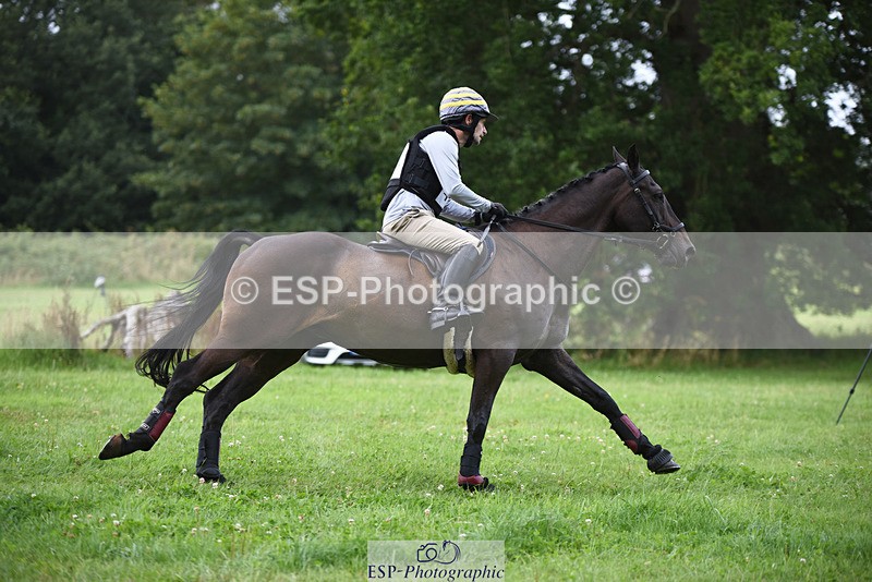 240804-113159-12316 - 414-Alex_Jupp-CARRY_ON_REGARDLESS