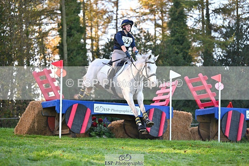 241026-101437-11129 - 321-Hannah.Underhill-DONBEG.GREY