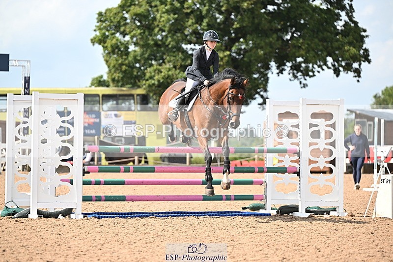 240828A-140105-00763 - Cls 4 Snr Newcomers and 1.10m Open