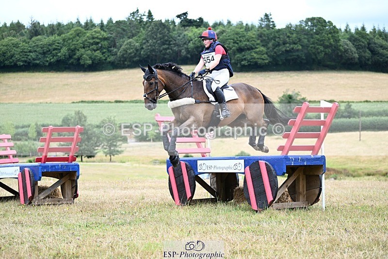 250803A-123823-13256 - M-554-Lucy.Henretty-Lee-AMANDI.VIVENDI