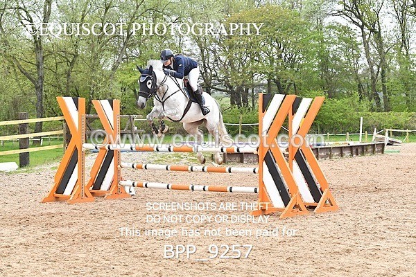 BPP_9257 - CLASS 30 SUN Senior Newcomers/ 1.10m Open