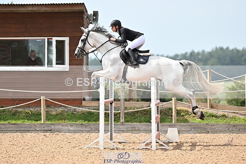 240828A-135206-00716 - Cls 4 Snr Newcomers and 1.10m Open