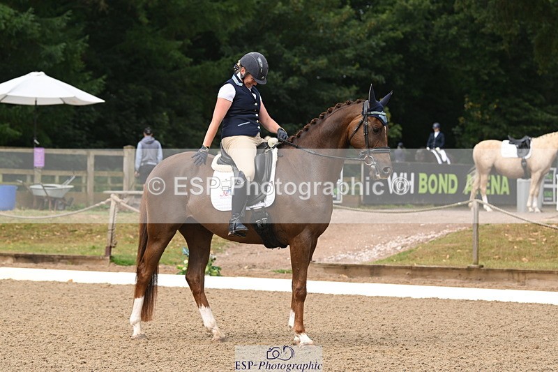 250719A-094251-03025 - 144-Verity.Perry-Vogue