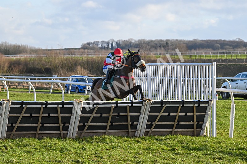 250225-Race 3-Ballyvango-8058 - Race 3