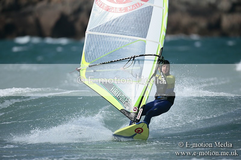 WS 020413-25 - Windsurfing