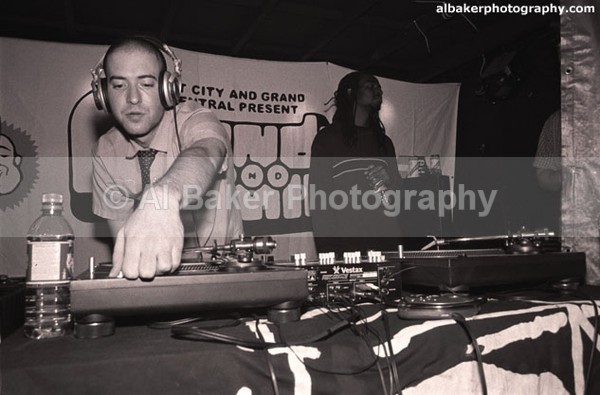 03 edan  insight - Friends-&-Family @ the-roadhouse 16.11.02