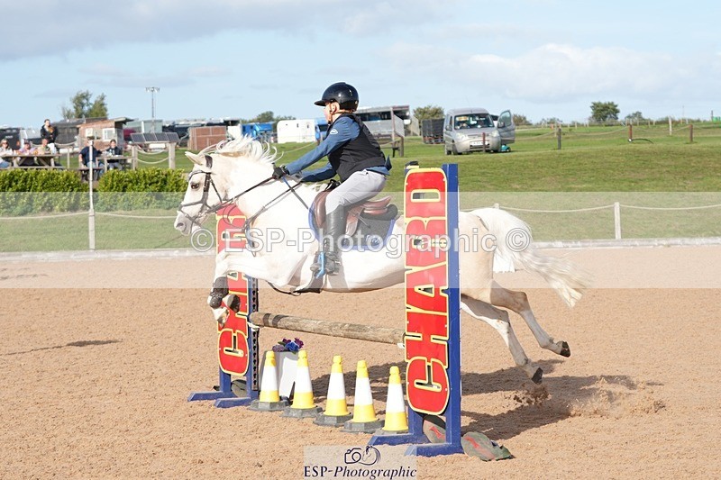 260926-155901-01348 - Cls 13 70cm Speed Derby