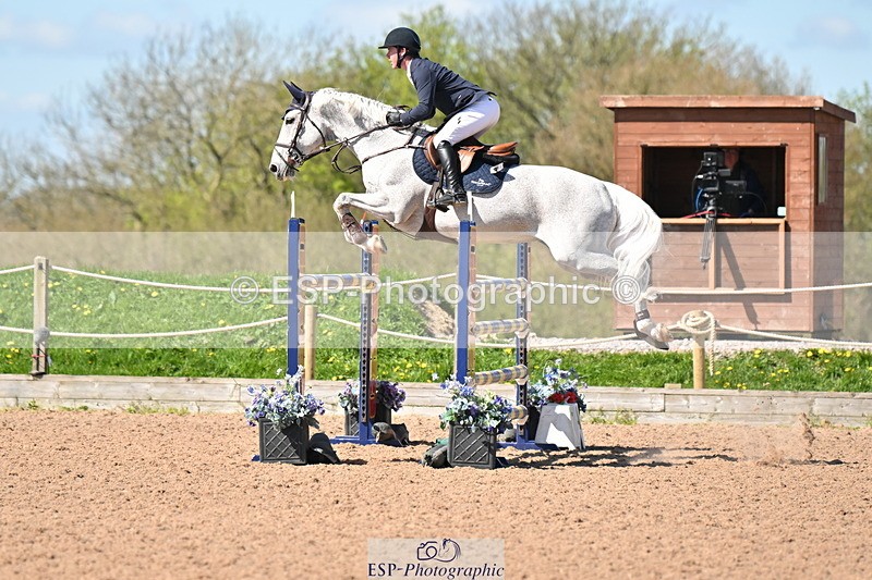 240418A-114014-02642 - Cls 5, 2 Star Medium Tour 1.35m