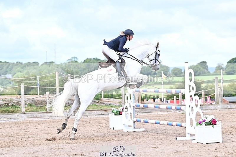 250731-110809-00511 - Cls 02 Snr Fox 1st Rnd