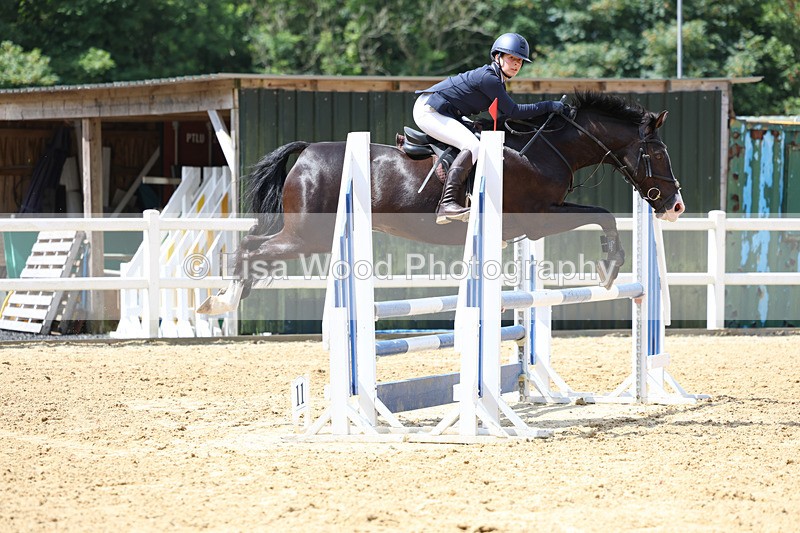 3E7A3155 - Class 4: Senior British Novice/90cm open