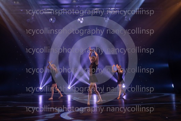 01216 - This Woman's Work