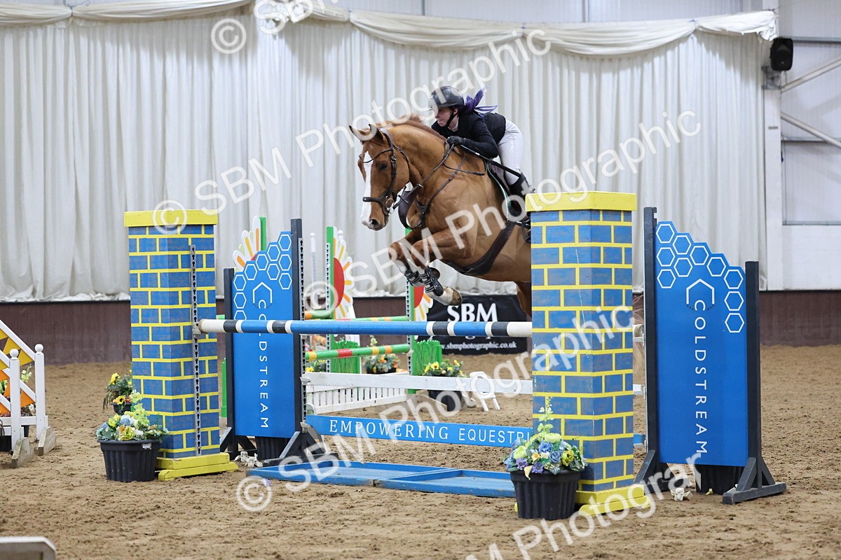 SBM_006692_Class 23 - Senior Newcomers - 110m Open - Cassie