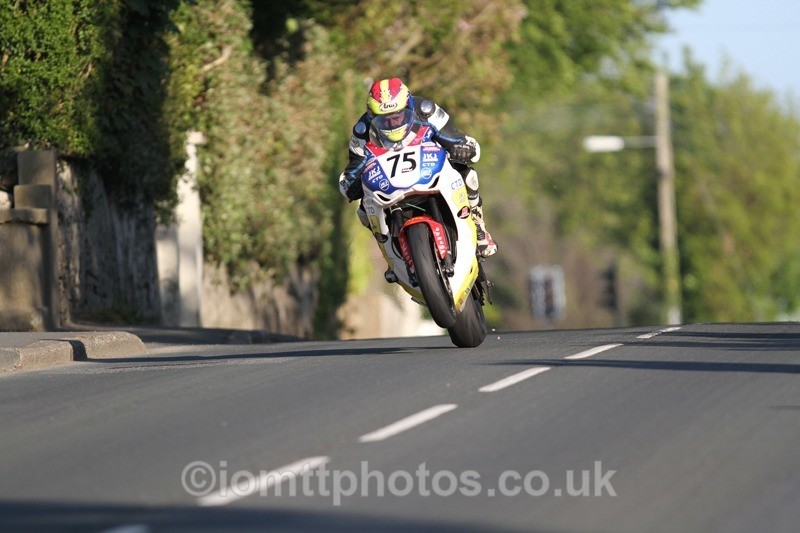 IMG_5163 - Thursday Practice  TT 2013