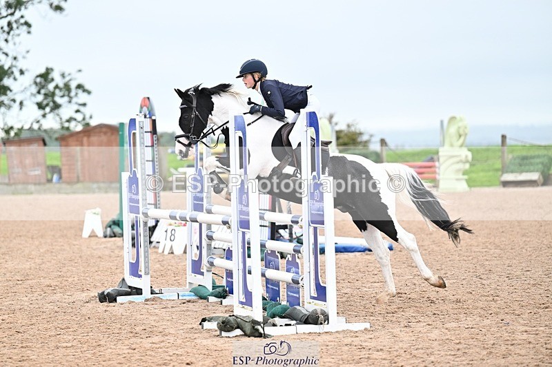 250920-161015-01840 - Cls 22 Pony Intro 90cm Derby