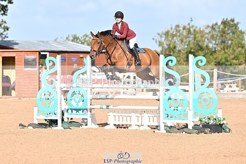 251005-102807-02766 - Cls 15 Foxhunter and 1.20m