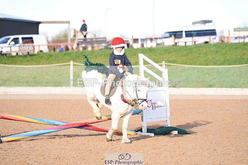 231202A-122636-01458 - Pairs