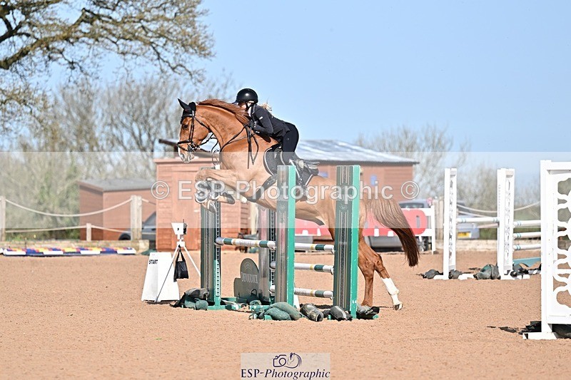 260408-101900-00126 - Cls 2 British Novice and 90cm