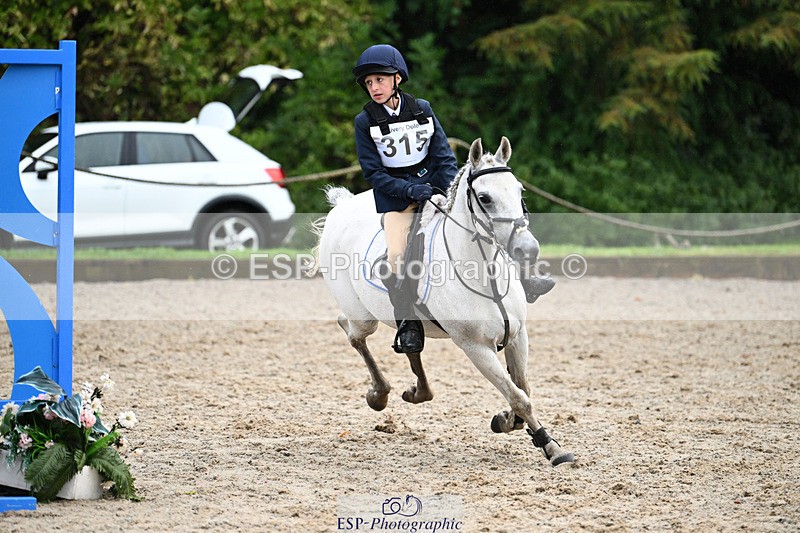 240824X-095223-23402 - 70cm Round 2 9.30 to 10.30