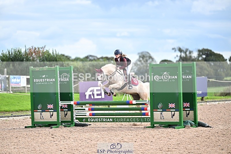 250921-150323-03983 - Cls 20 Pony 80cm Derby