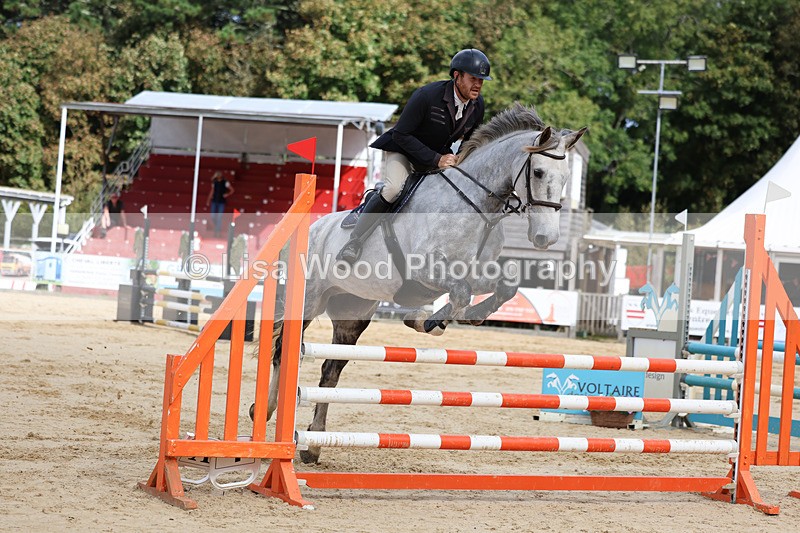 3E7A2183 - Class 4: Senior British Novice/90cm open