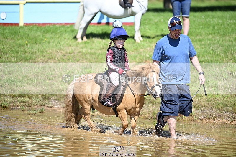 240728B-110912-01133 - Gemma's Group XC