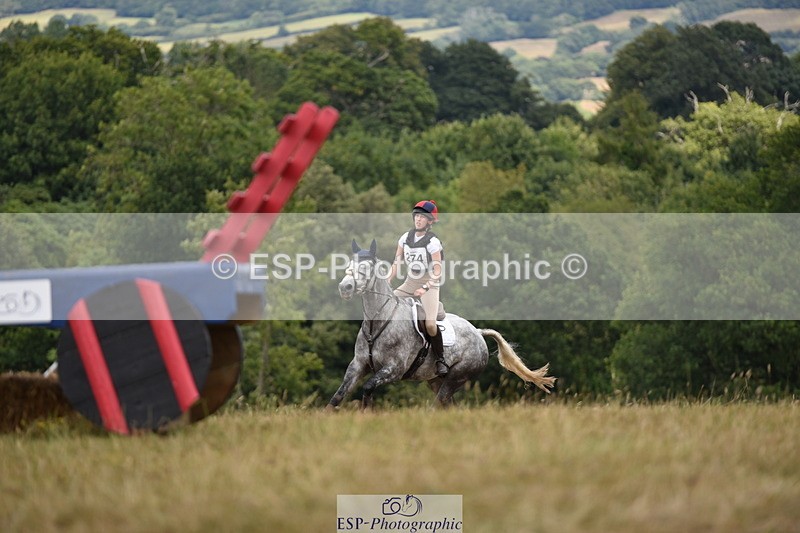 250802A-153450-07045 - F-274-Eliza.Miller-Edge-BALLYLEE.CASTLE.STORM