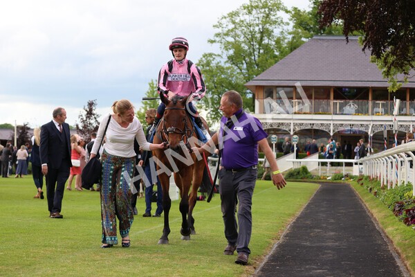 yr22052022r6-37 - Race 6: 6:05pm Sky Bet Sunday Series Stayers Stakes