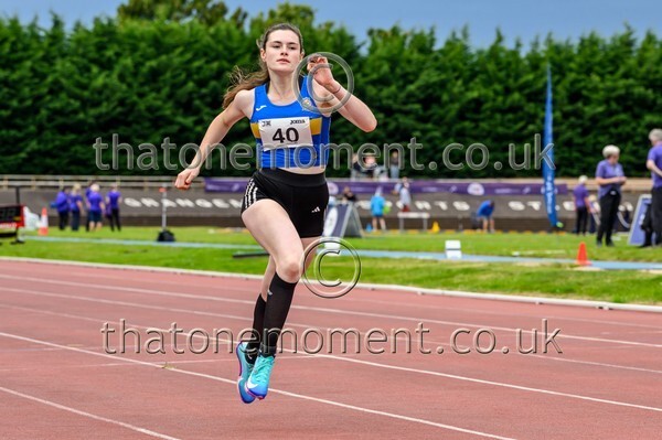 CEM26-914661 - Track Female Set Two