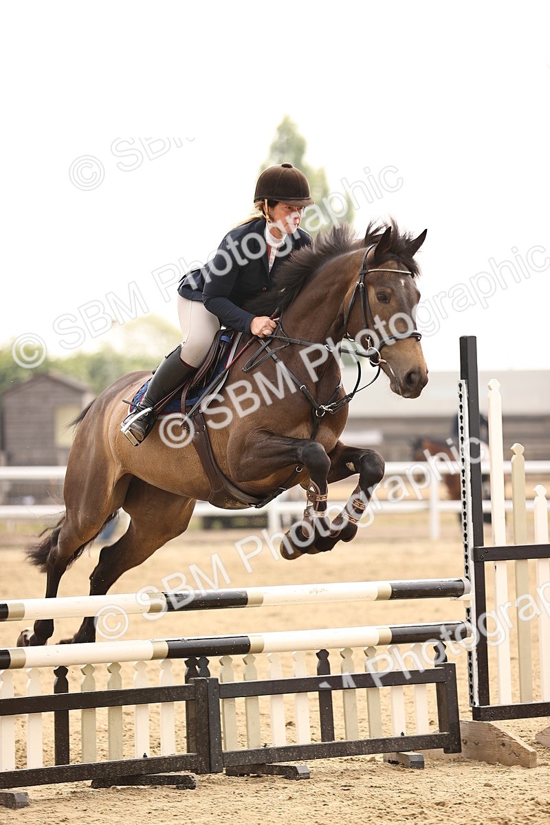  - Class 15 - Senior British novice - 90cm