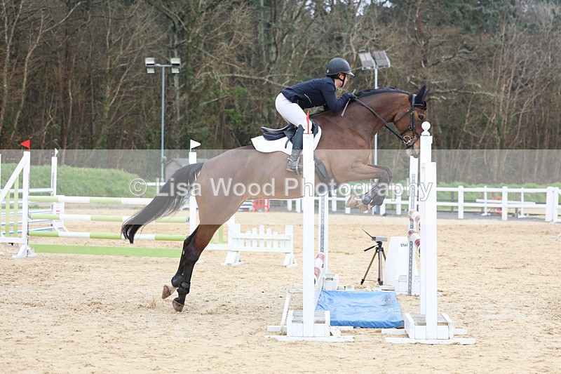 3E7A7690 - Class 8: Senior Newcomers/1.10m open