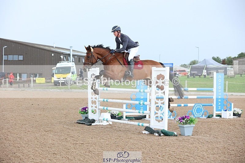 250911-123459-01503 - Cls 3 Snr Foxhunter