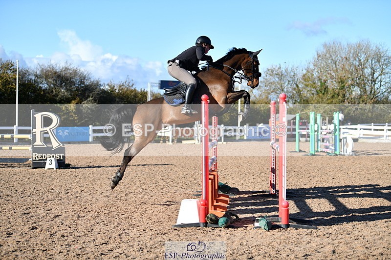 231110A-133858-00631 - Cls 5 Newcomers & 1.10m Open