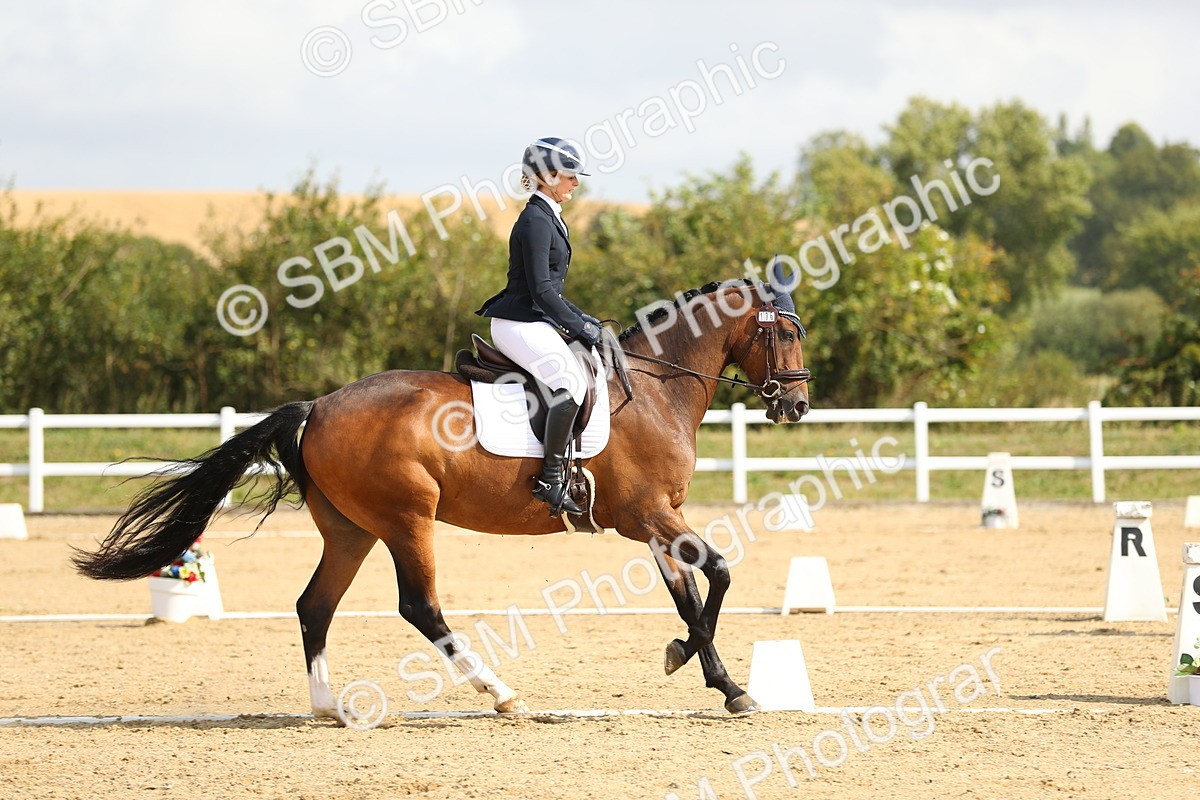 SBM_015655 - Class 13 - Novice 23 - 9.54-11.04