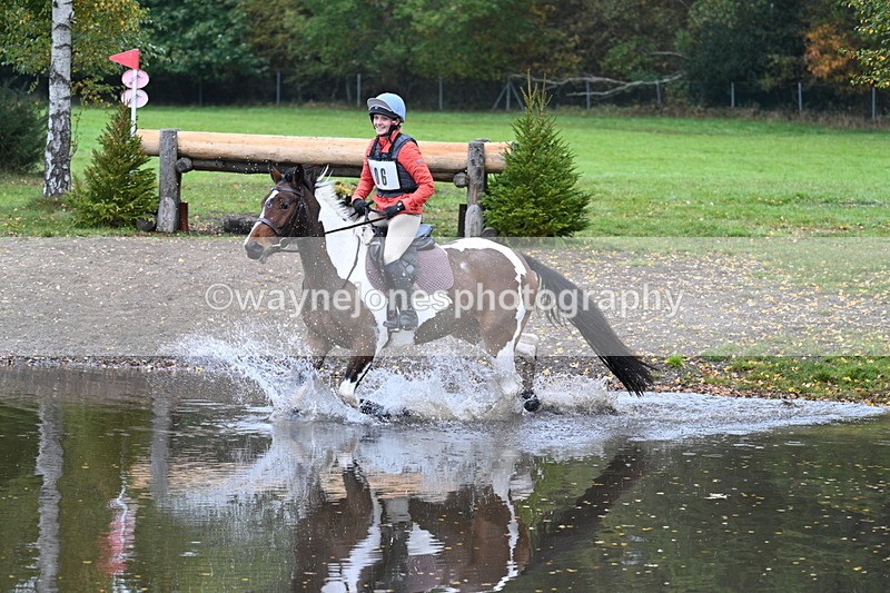 WJ7_3190 - Time 10:47 to 11:11 at the water