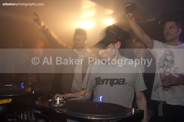 64 - Hit & Run @ factory251 19.12.11